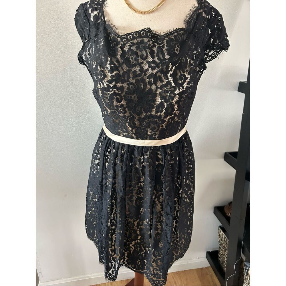 Christina Wu black lace cocktail dress short size 12 wedding guest fancy dinner